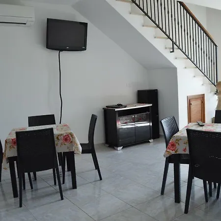 Nennella فندق مبيت وإفطار سبرلونغا